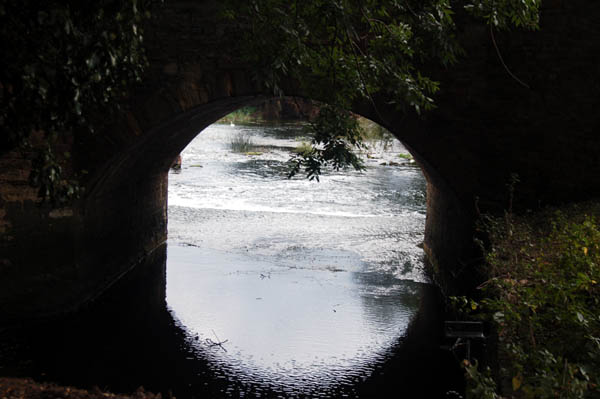 Bromham Bridge and river at evening